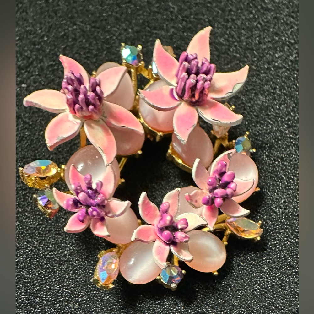 Vintage 1950s broach